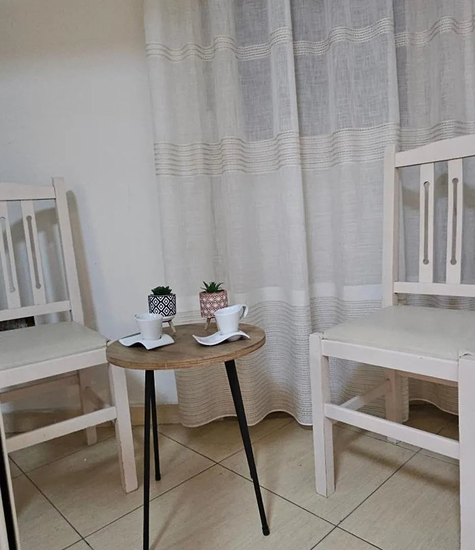 Bright Central Apartment Tirana 0*,